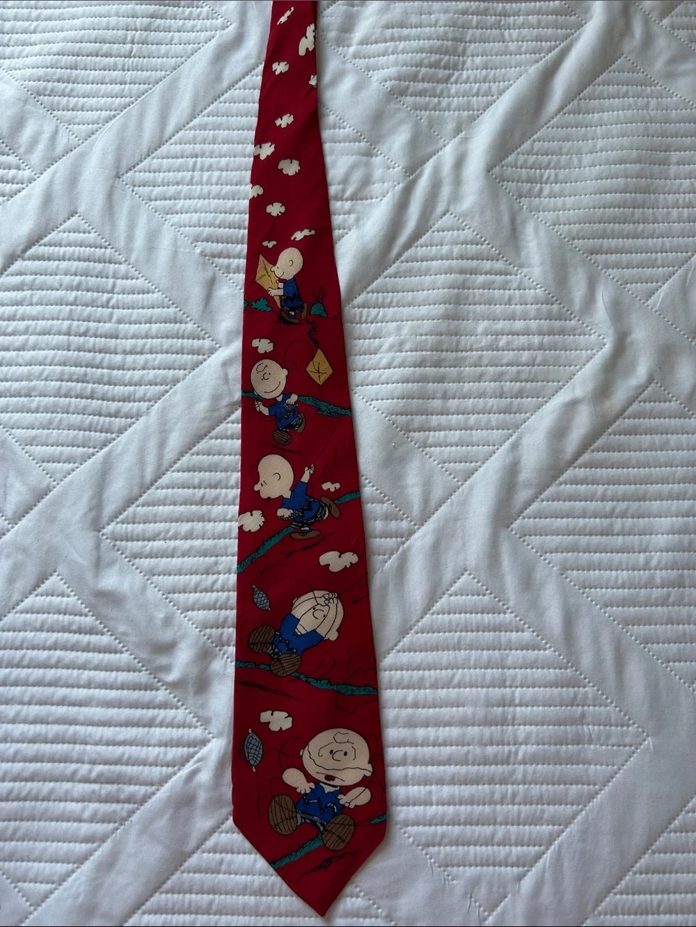 Peanuts men’s Character Tie with Playful Cartoon Design imported silk